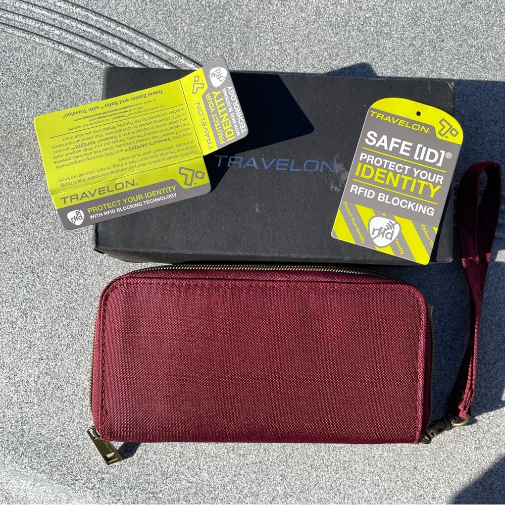 NWT Travelon wallet RFID protection clutch dark red burgundy maroon - Picture 10 of 11